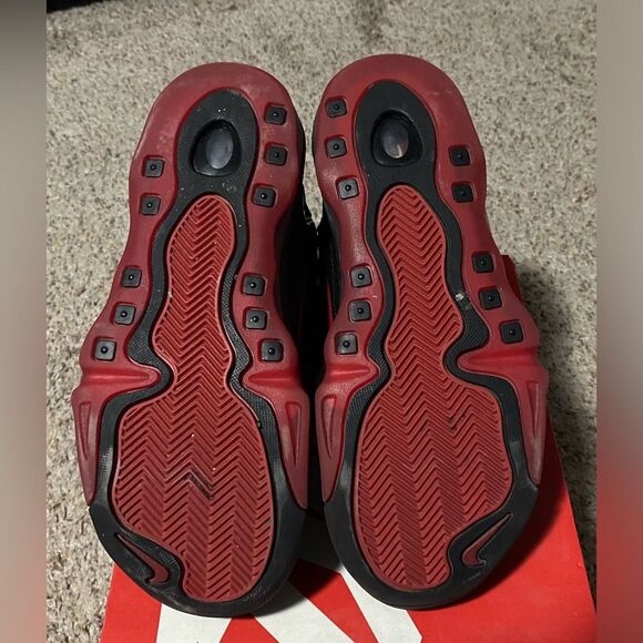Nike Shoes Mens Size 6 Air Total Max Uptempo Sneakers Black Varsity Red Bred main image 14